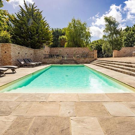 Eastwood Observatory: 12 Bedrooms, Swimming Pool And Tennis Court Hailsham Exterior photo